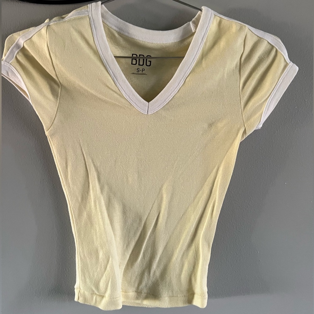 DC Women's yellow V-Neck Short Sleeve Tee